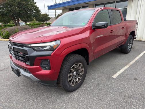 Radiant Red Tintcoat 2026 Chevrolet Colorado Z71