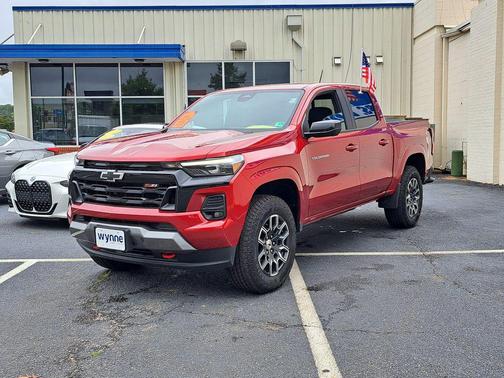 Radiant Red Tintcoat 2026 Chevrolet Colorado Z71