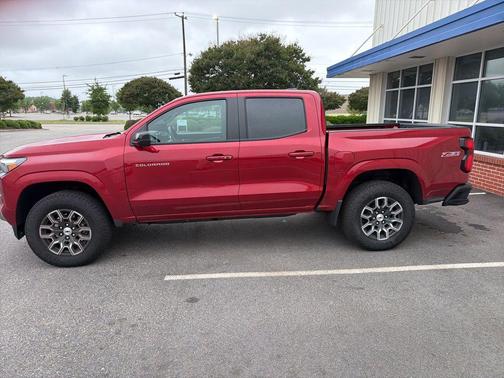 Radiant Red Tintcoat 2026 Chevrolet Colorado Z71