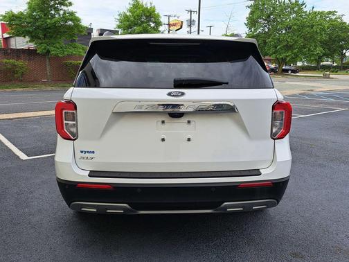 STAR WHITE MET TRI-COAT 2023 Ford Explorer XLT