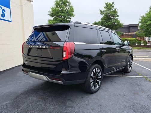 AGATE BLACK METALLIC 2026 Ford Expedition Platinum