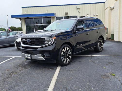 AGATE BLACK METALLIC 2026 Ford Expedition Platinum