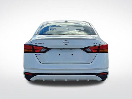 Pearl White Tricoat 2024 Nissan Altima 2.5 SV