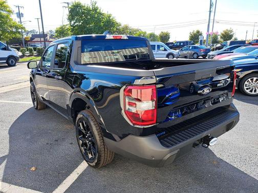 SHADOW BLACK 2025 Ford Maverick XLT