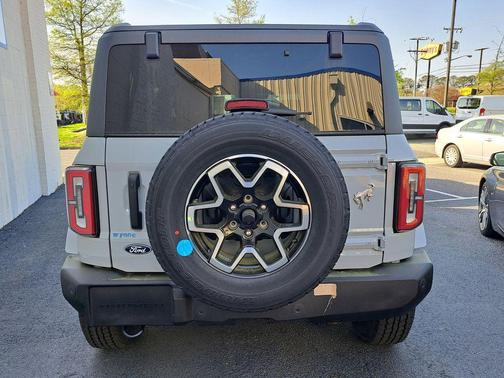 AVALANCHE GRAY 2026 Ford Bronco Outer Banks