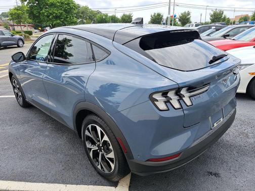 2024 Ford Mustang Mach-E Select