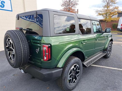 2025 Ford Bronco Outer Banks