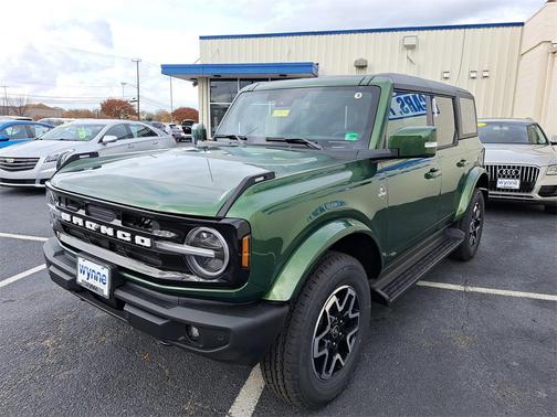 2025 Ford Bronco Outer Banks