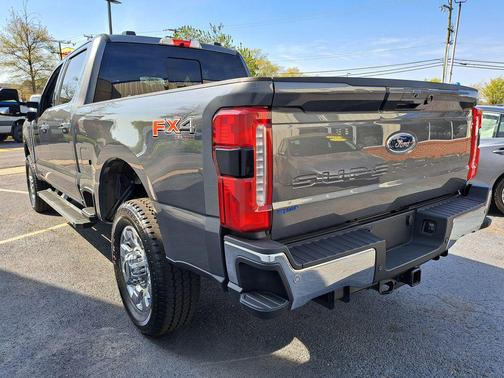 CARBONIZED GRAY 2026 Ford F-350 Lariat