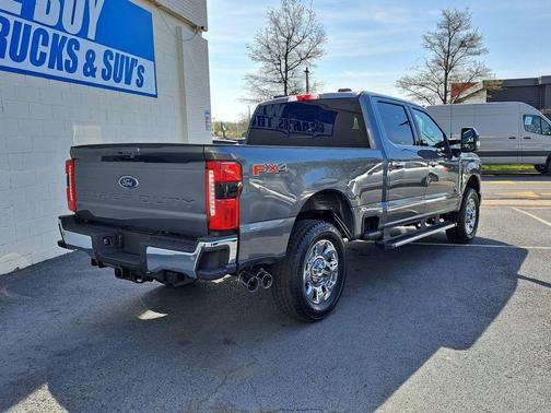 CARBONIZED GRAY 2026 Ford F-350 Lariat