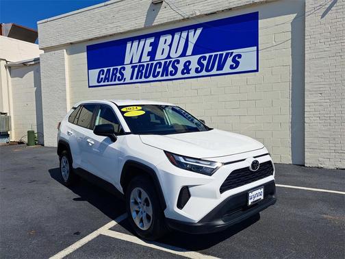 2024 Toyota RAV4 LE