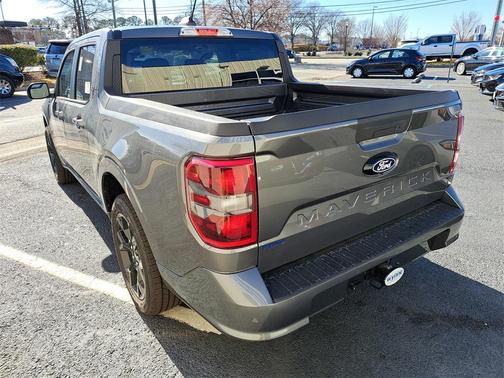 CARBONIZED GRAY METALLIC 2026 Ford Maverick Lobo Standard