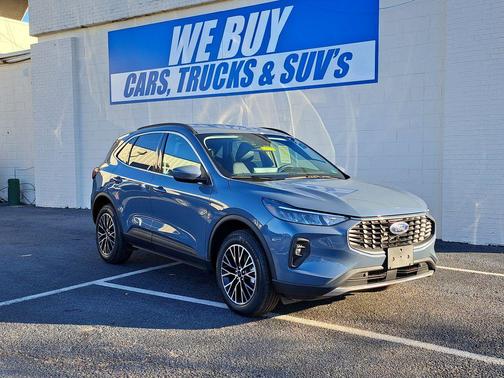 2026 Ford Escape PHEV SE