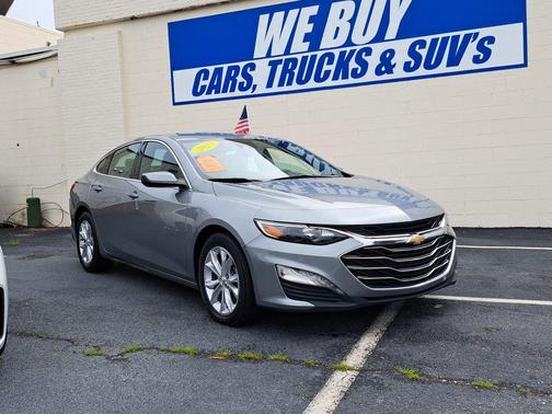 Sterling Gray Metallic 2023 Chevrolet Malibu FWD 1LT