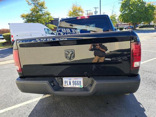 2023 RAM 1500 Classic Warlock Crew Cab 4x4 5'7' Box