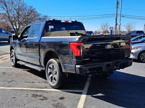 AGATE BLACK METALLIC 2025 Ford F-150 Lightning Flash