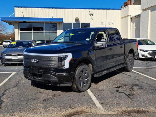 AGATE BLACK METALLIC 2025 Ford F-150 Lightning Flash