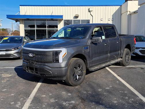 2025 Ford F-150 Lightning Flash