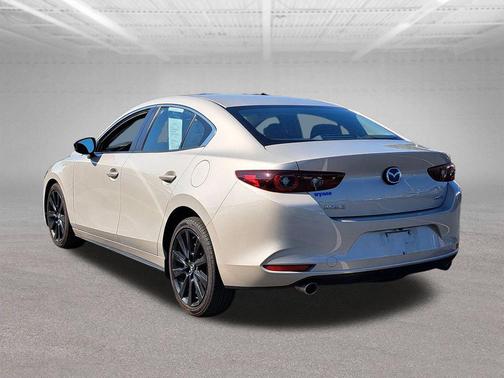 Platinum Quartz Metallic 2024 Mazda Mazda3 2.5 S Select Sport