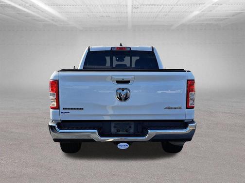 Bright White Clearcoat 2022 RAM 1500 Big Horn/Lone Star