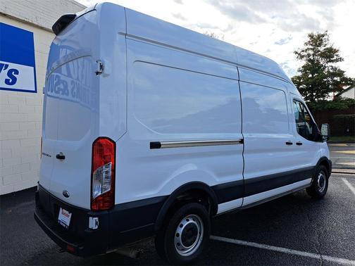 2022 Ford Transit-250 Base