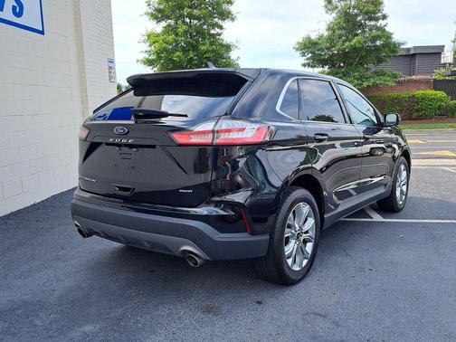 AGATE BLACK METALLIC 2024 Ford Edge Titanium