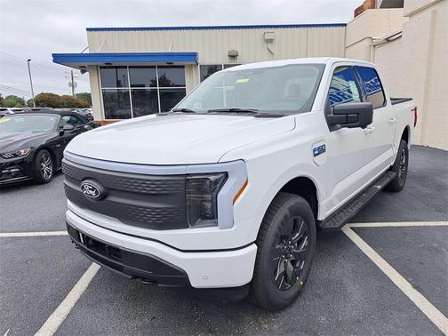 2025 Ford F-150 Lightning Flash