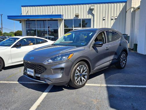 MAGNETIC METALLIC 2020 Ford Escape SE