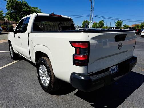 2023 Nissan Frontier S