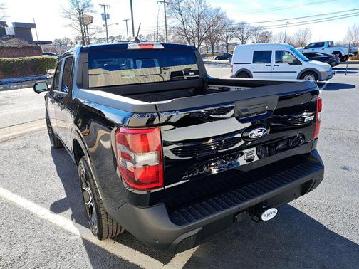 SHADOW BLACK 2025 Ford Maverick Lariat