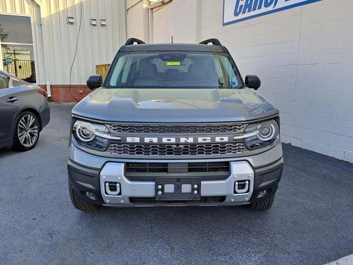 CARBONIZED GRAY METALLIC 2026 Ford Bronco Sport Badlands