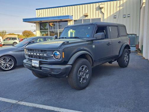 SHADOW BLACK 2026 Ford Bronco Big Bend