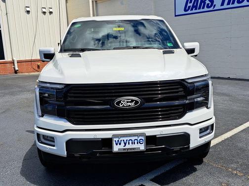 STAR WHITE METALLIC TRICOAT 2025 Ford F-150 Platinum