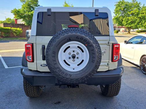 DESERT SAND 2026 Ford Bronco Heritage Edition