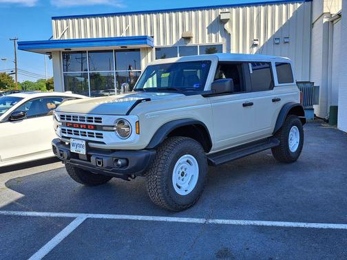 DESERT SAND 2026 Ford Bronco Heritage Edition