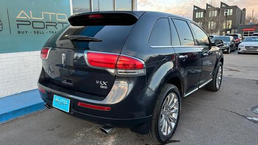 2015 Lincoln MKX Base