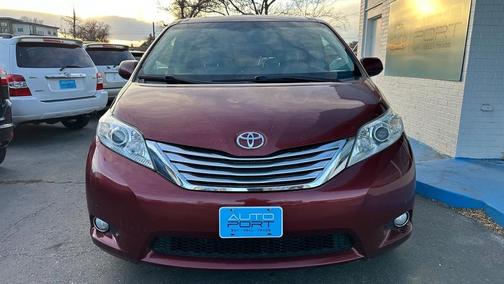 2012 Toyota Sienna 