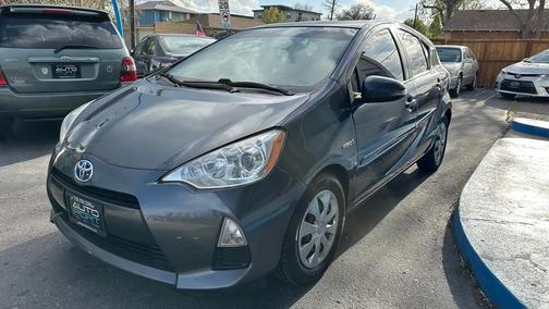 2013 Toyota Prius c Three