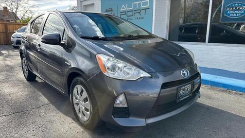 2013 Toyota Prius c Three
