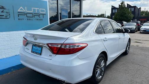 2016 Toyota Camry SE