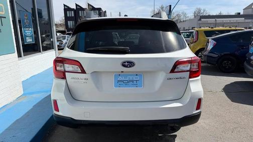 Crystal White Pearl 2015 Subaru Outback 2.5i Limited