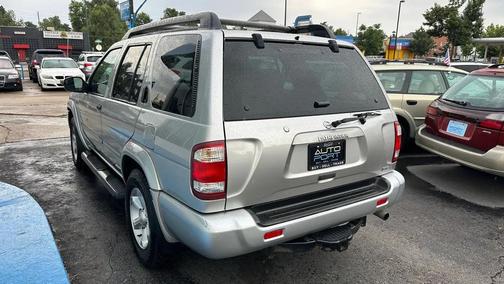 2003 Nissan Pathfinder SE
