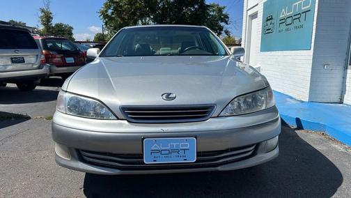 2000 Lexus ES 300 Base
