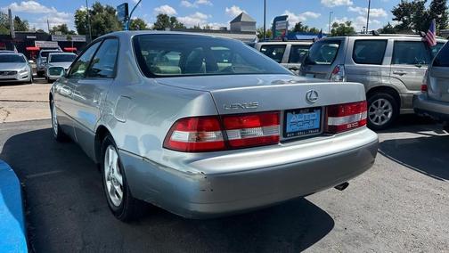 2000 Lexus ES 300 Base