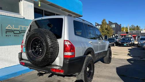 2003 Mitsubishi Montero LTD