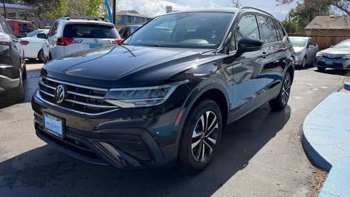 Deep Black Pearl 2023 Volkswagen Tiguan 2.0T S 4MOTION