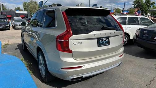 2016 Volvo XC90 T6 Momentum
