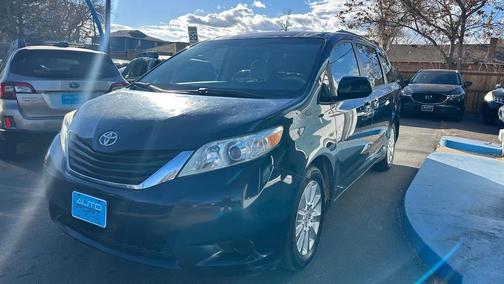 2011 Toyota Sienna LE