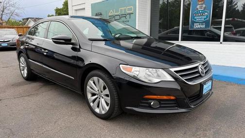 Deep Black Metallic 2010 Volkswagen CC Sport