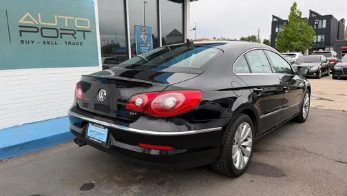 Deep Black Metallic 2010 Volkswagen CC Sport